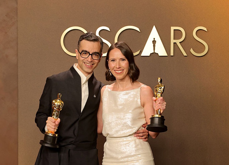 Regizoarea Natalie Musteaţă și soțul ei, Alexandre Singh, au câștigat premiul Oscar cu scurtmetrajul Two People Exchanging Saliva / Getty Images